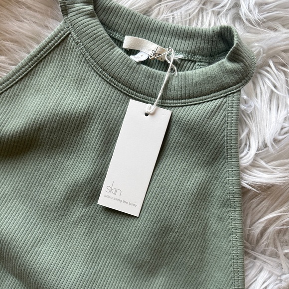 Skin Worldwide Ilona Halter Crop Top - Teal - Picture 4 of 5